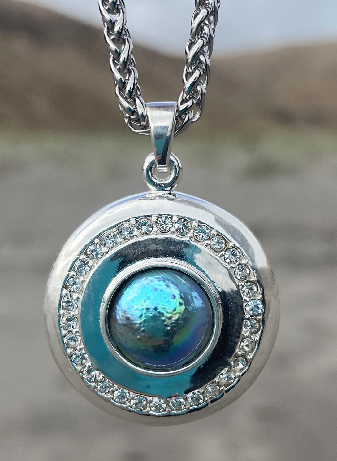 Orion pendant
